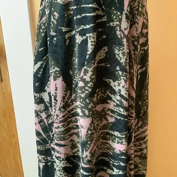 RW&CO Dark Floral Maxi Dress Size XS - Picture 10 of 16